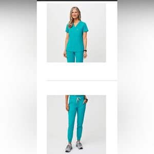Womens Fig scrub set- teal, size small